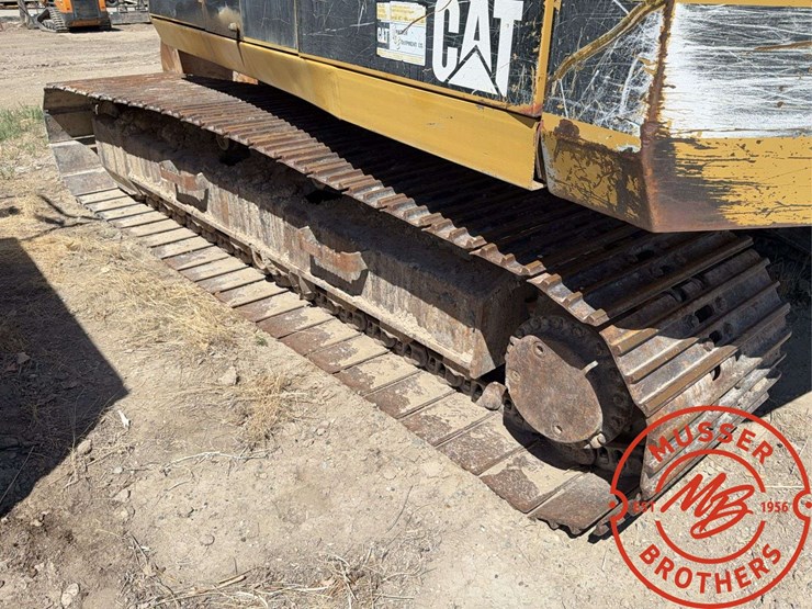 caterpillar-el200b-image-28