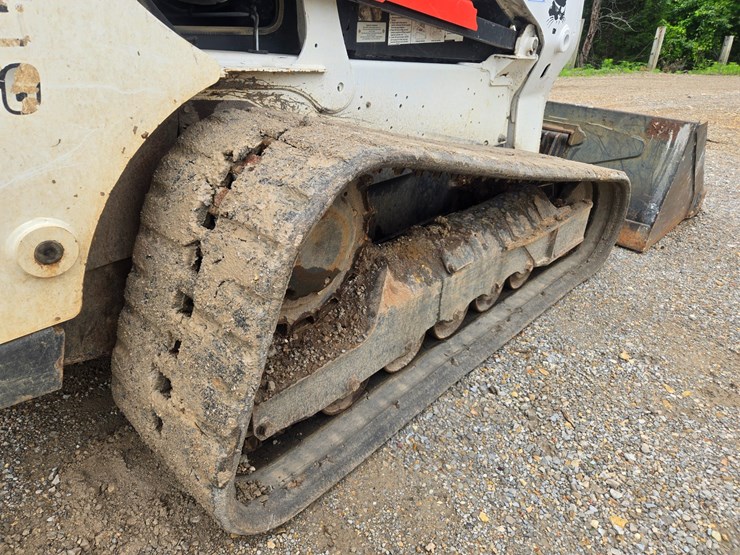 2023-bobcat-t770-image-48