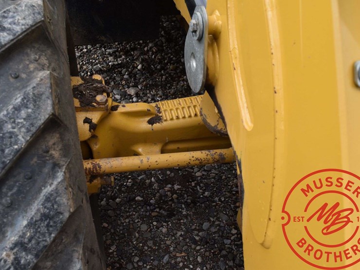 2016-caterpillar-420f2-it-image-57