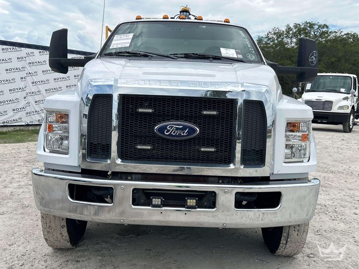 2019-ford-f750-image-48