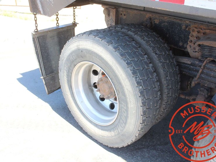 2006-sterling-l9500-image-26