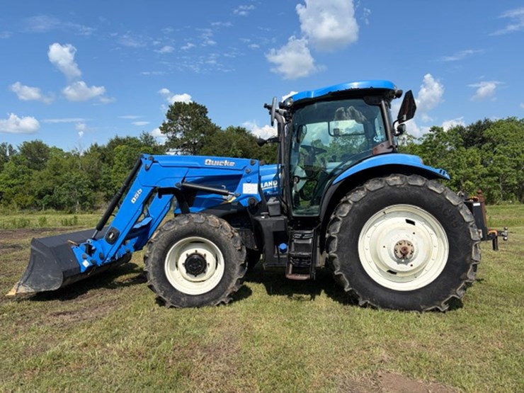 2015-new-holland-t6.155-image-1