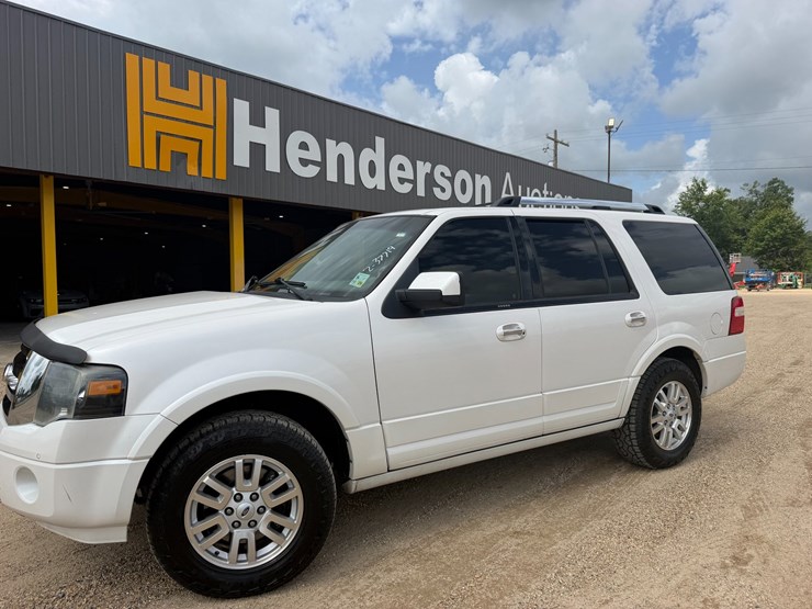 2012-ford-expedition-image-1