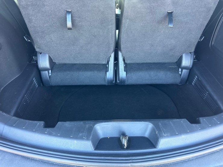 2016-ford-explorer-platinum-image-25