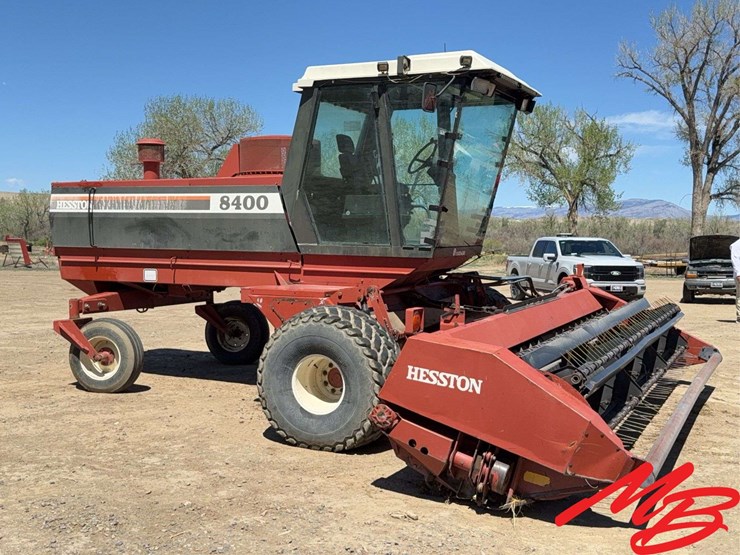 hesston-8400-image-7
