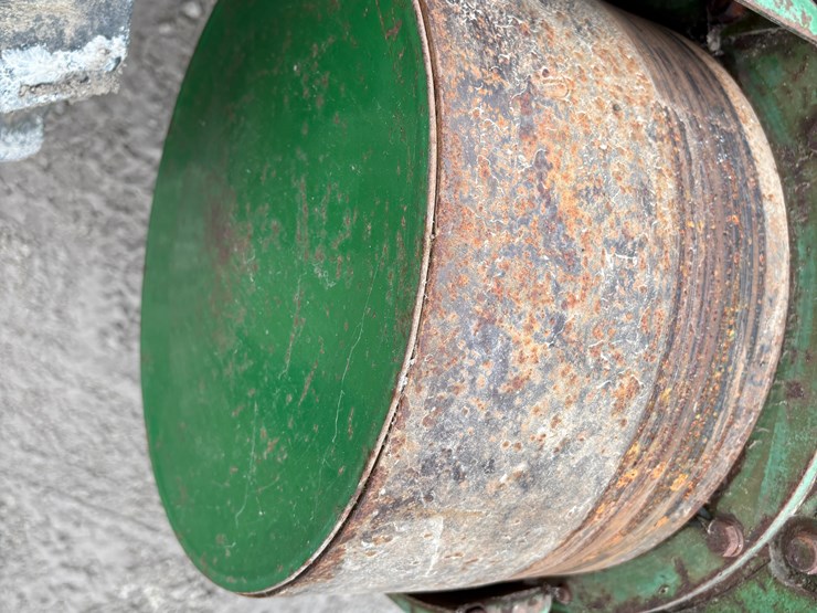 john-deere-720-image-11