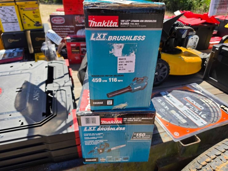 2217---makita-18-volt-blower-image-3