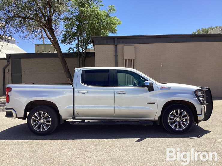 2020-chevrolet-silverado-1500-lt-image-4