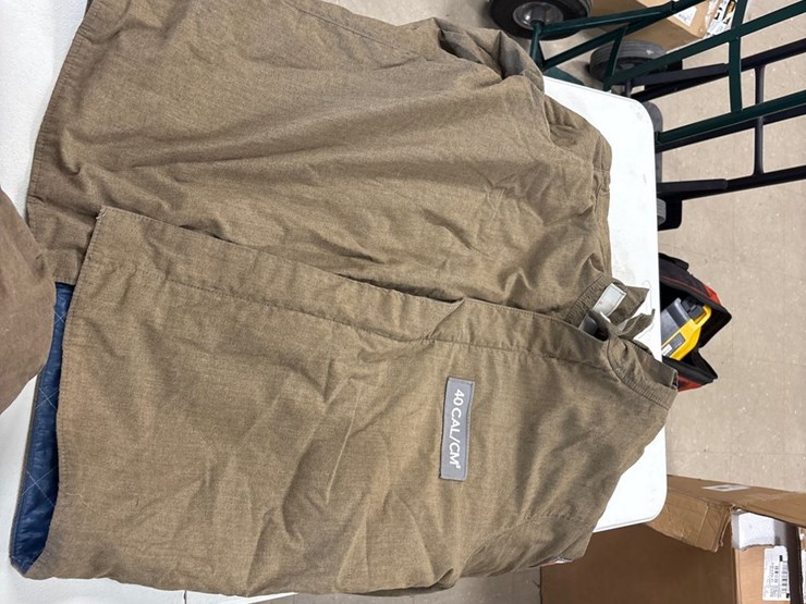 #4033-•-bag-of-electrical-safety-equipment-image-2