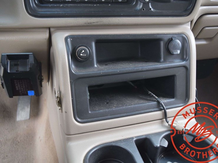 2006-chevrolet-3500-image-57