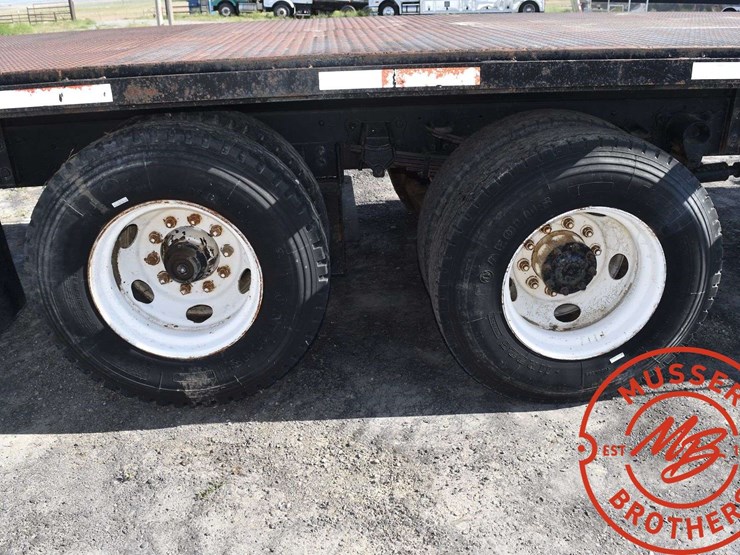 2002-ford-f750-image-28