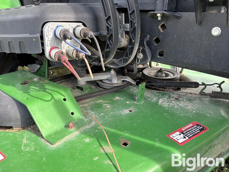 2017-john-deere-1023e-image-13
