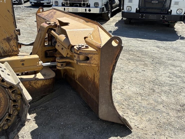 2000-caterpillar-d5m-image-9