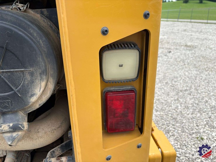 2022-caterpillar-259d3-image-73