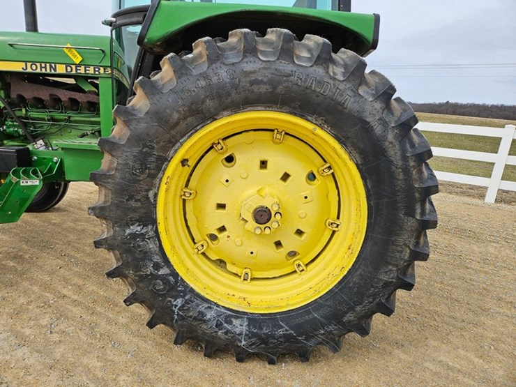 john-deere-2950-image-39