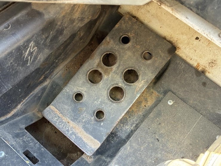2019-bobcat-t595-image-15