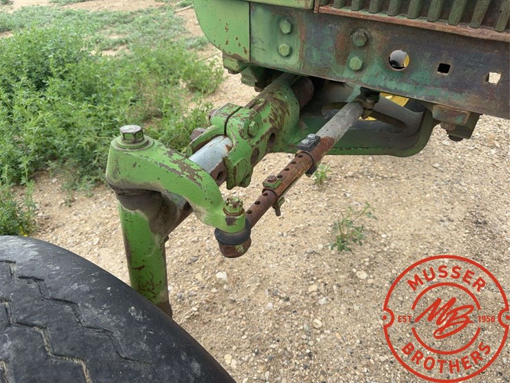 john-deere-3020-image-11