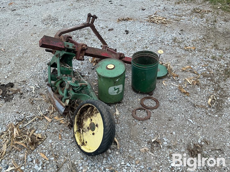 john-deere-71-image-3