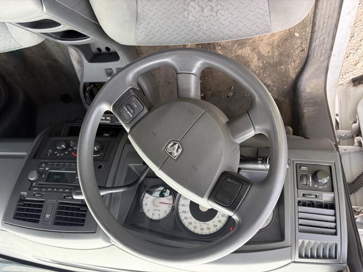 2007-dodge-dakota-image-14