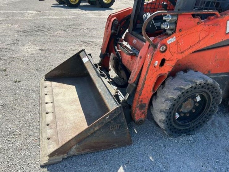 2018-kubota-ssv65-image-45