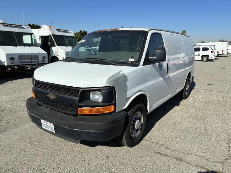 2008-chevrolet-express-3500-image-1