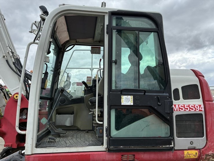 2018-takeuchi-tb2150-image-21