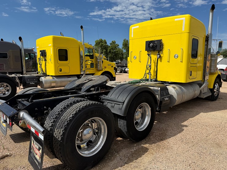 2016-kenworth-t800-image-5