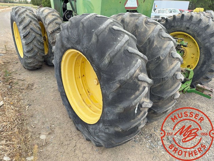 1975-john-deere-7020-image-15