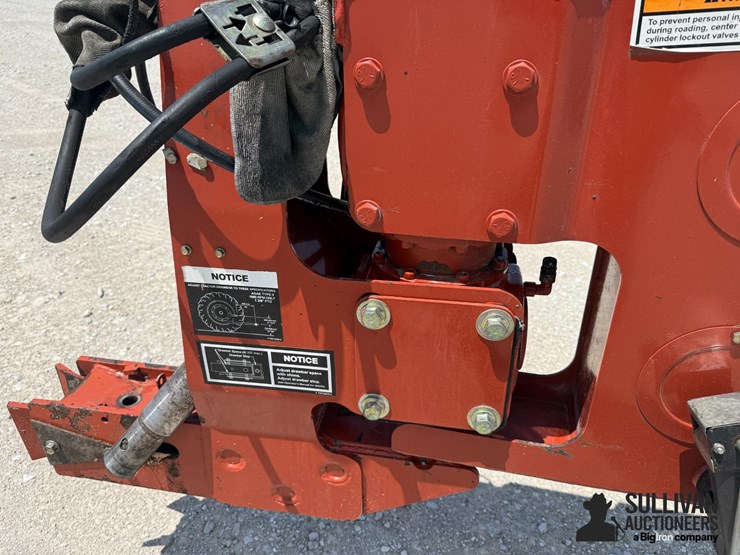 hesston-1345-image-12