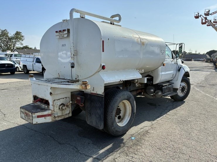 2015-ford-f750-image-3