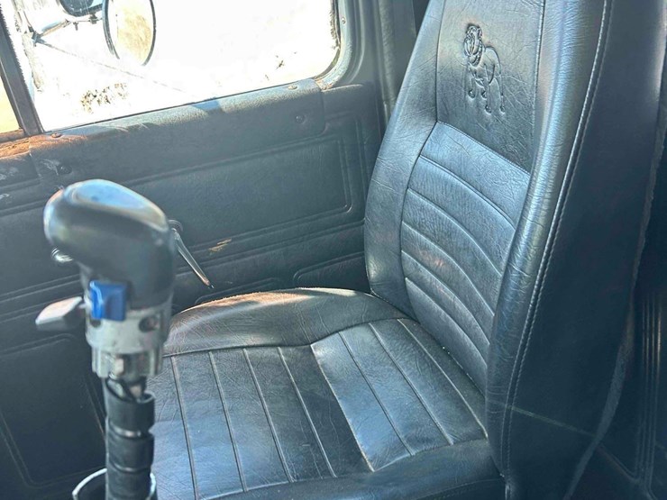 2001-mack-rd688s-image-49