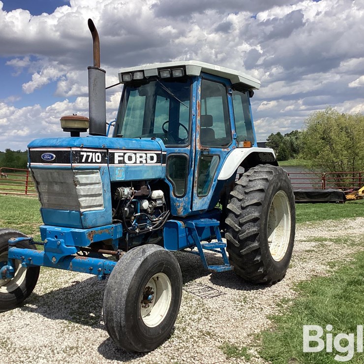1990 FORD 7710