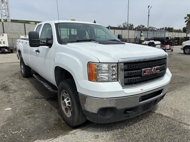 2012-gmc-2500hd-image-2