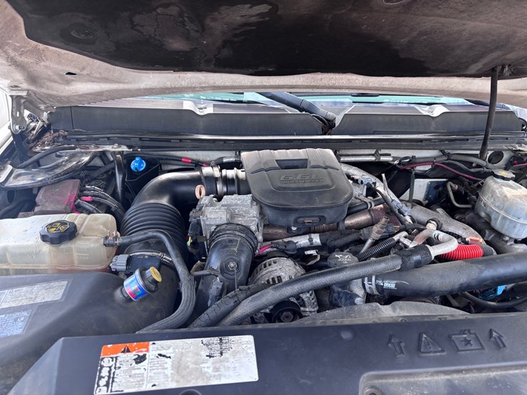 2011-chevrolet-silverado-2500-image-11