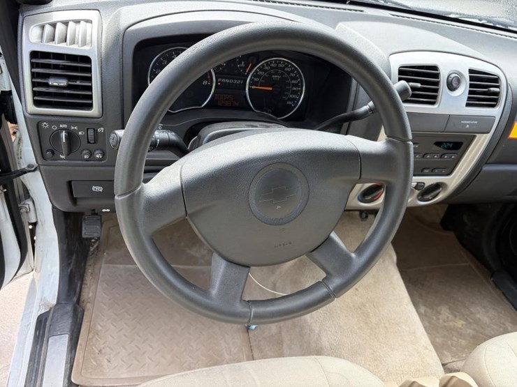 2008-chevrolet-colorado-image-15
