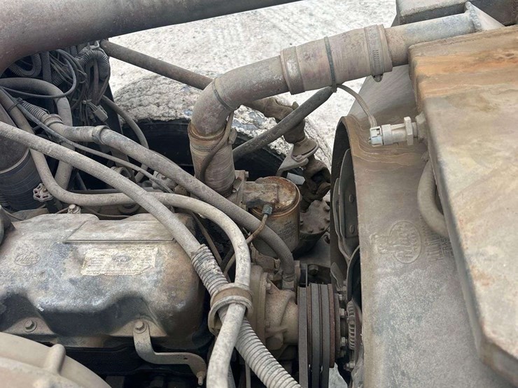 1998-mack-dm690s-image-9