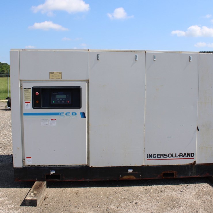 #1016 • 1993 Ingersoll-Rand Rotary Screw SSR-EP200 Air Compressor