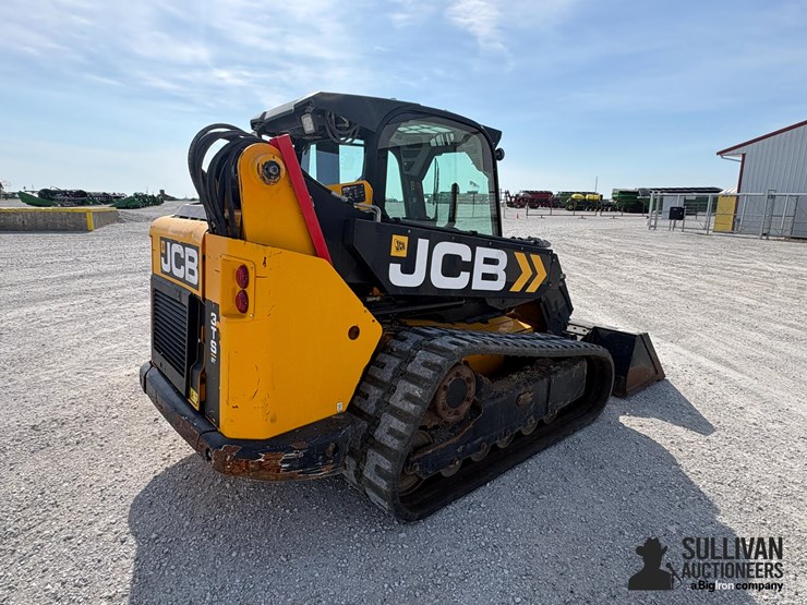 2022-jcb-3ts-8t-image-5