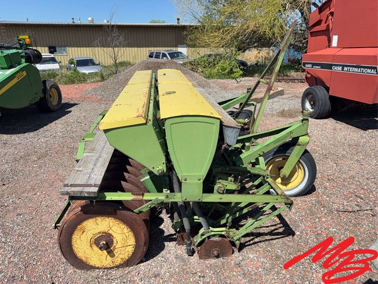 john-deere-11-image-4