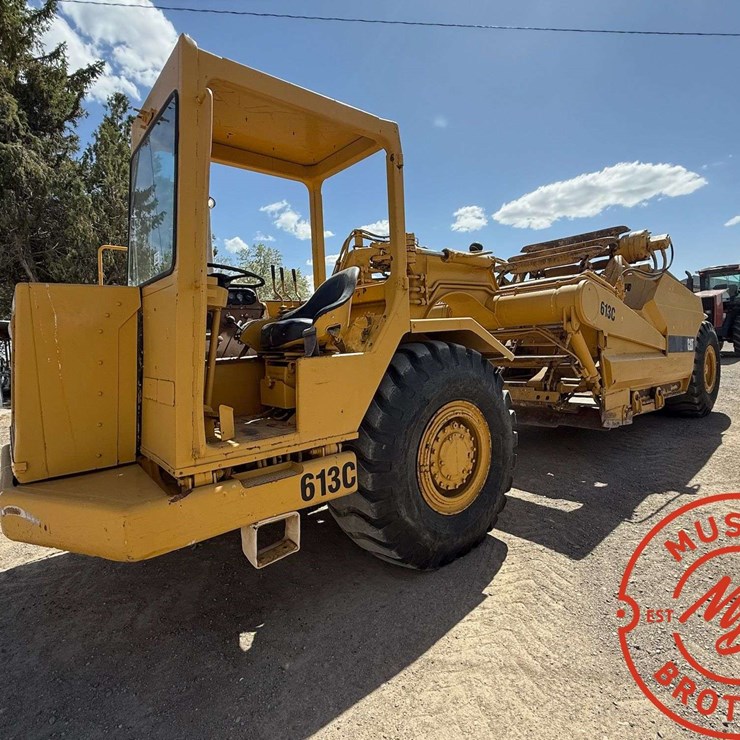 1992 CATERPILLAR 613C