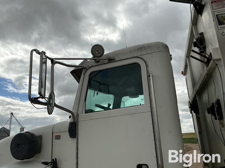 2015-peterbilt-337-image-19