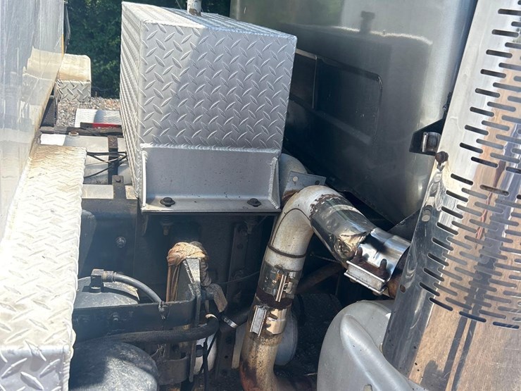 2001-mack-rd688s-image-33