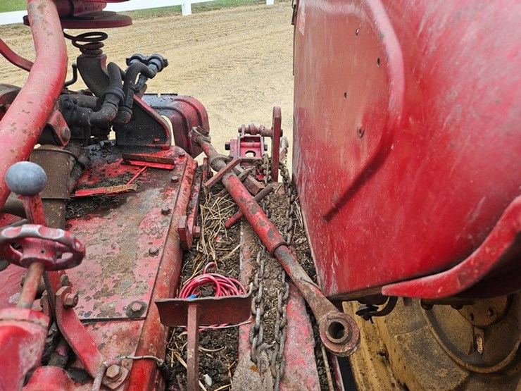 massey-ferguson-44-image-28