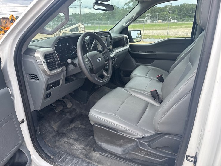 2022-ford-f150-xl-image-13