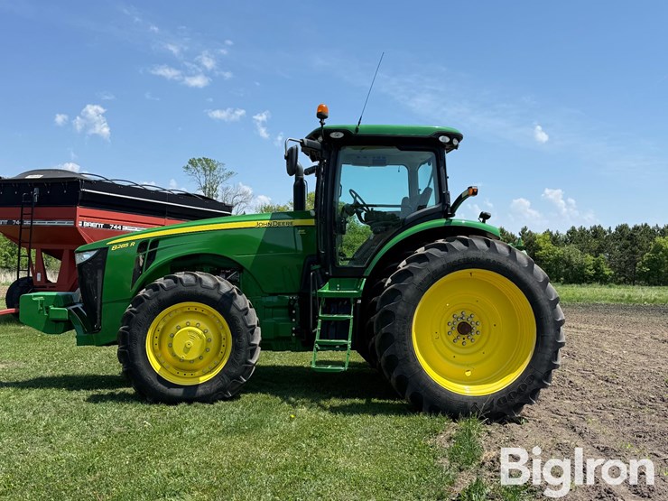 2012-john-deere-8285r-image-8