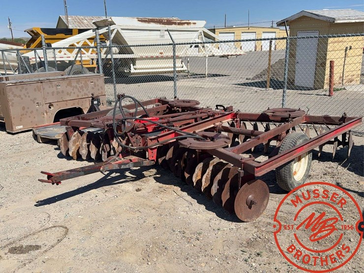 massey-ferguson-52-image-1