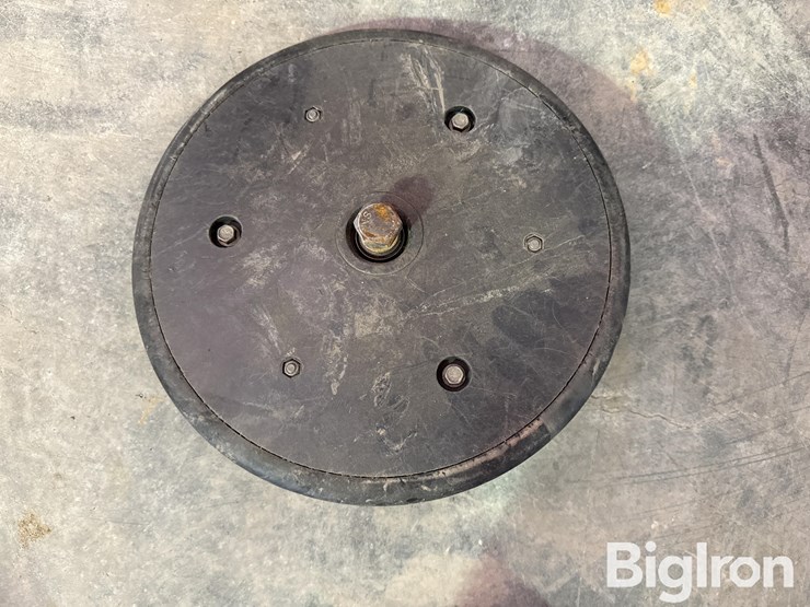 john-deere-planter-wheels-w/bolts-image-6