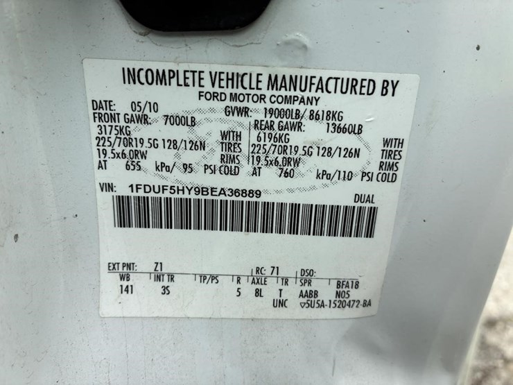 2011-ford-f550-image-18
