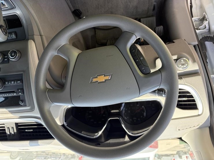2016-chevrolet-traverse-image-12