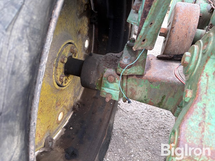john-deere-720-image-18